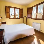 Rural La Bolera فندق Robles de Laciana